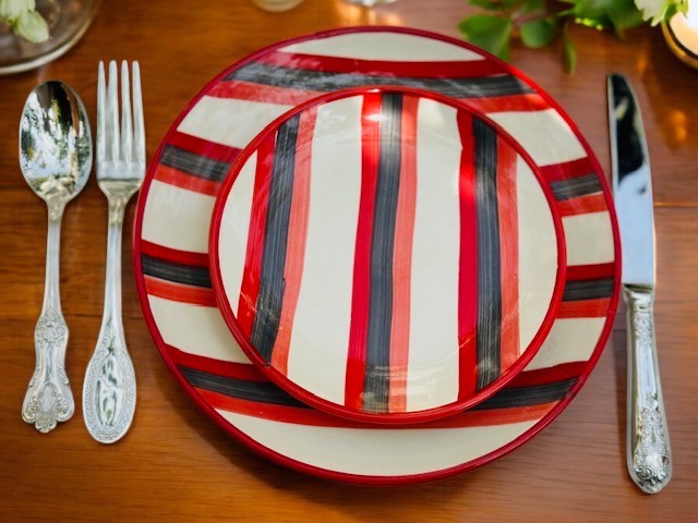 Crimson black salad plate 7inch