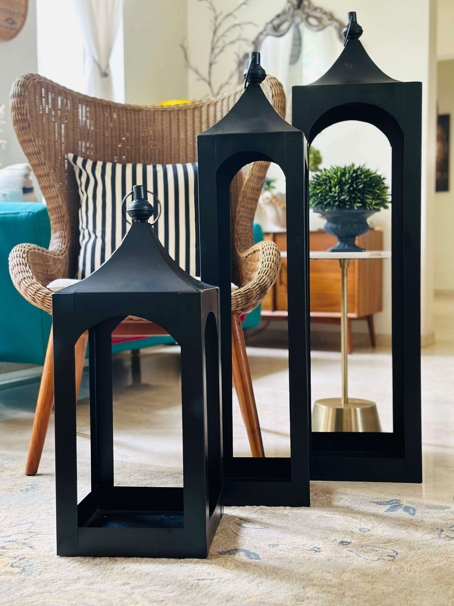 Old Manor Outdoor Metal Lantern
