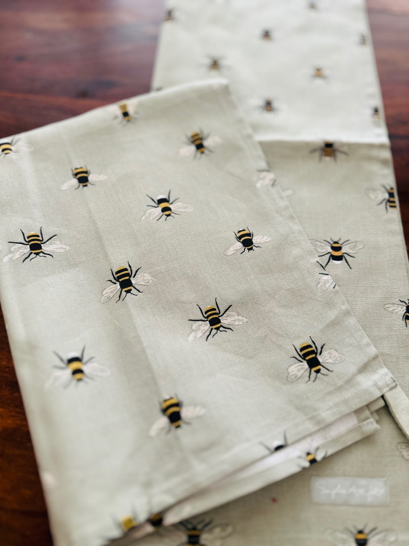 Tea Towels | Bee Print | Cotton | Set of 2